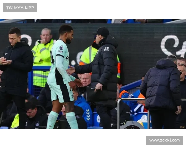 埃弗顿旧将杜库雷自由转会沙特新未来城体育开启新篇章